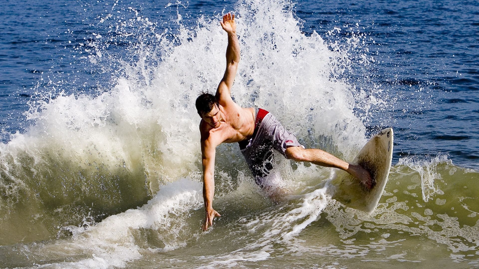 魔术硬仗取胜公牛，莫兰特末节接管比赛