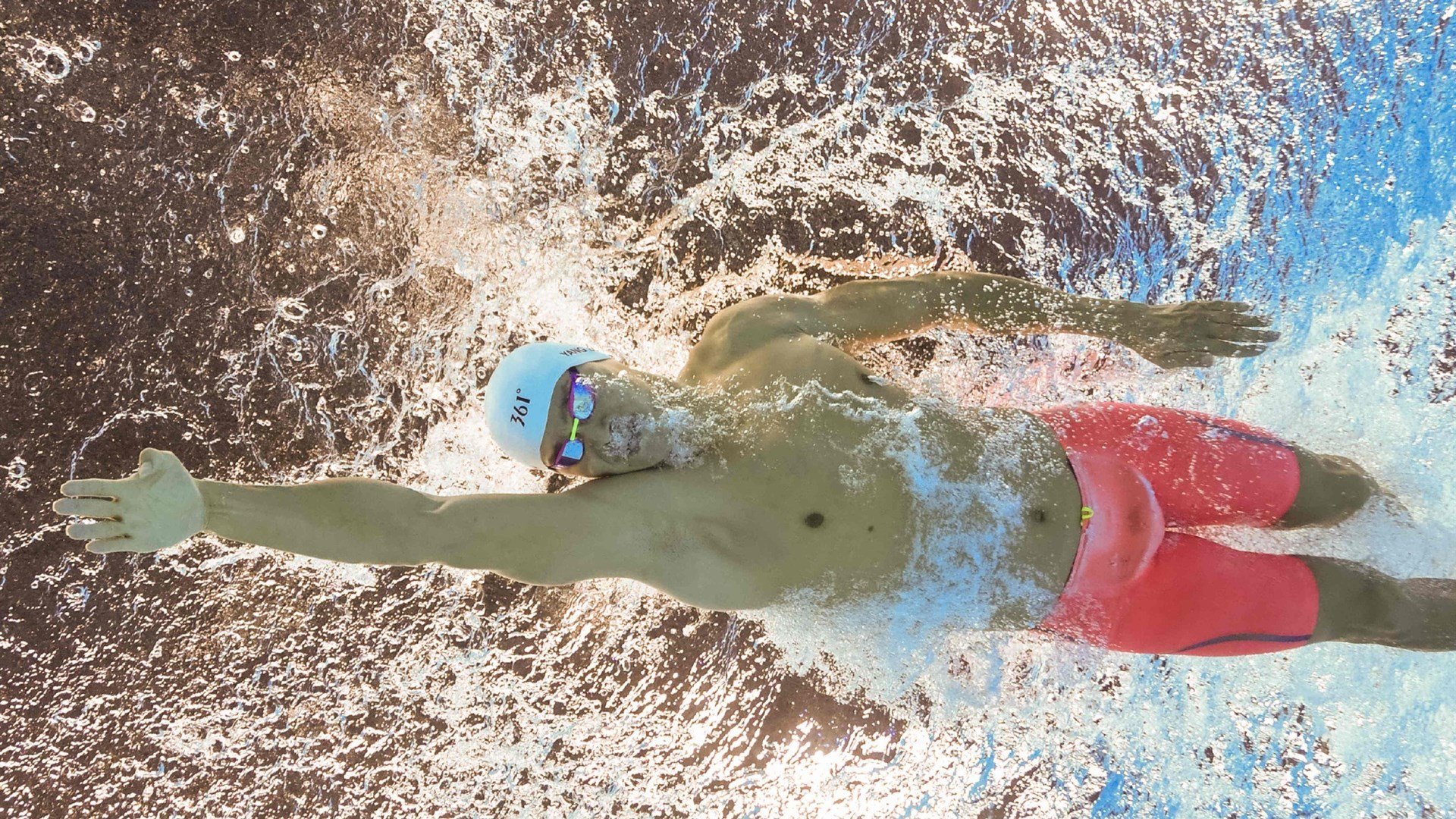 里昂的黄昏，当乌克兰铁骑碾过罗讷河，巴雷拉在碎镜中成为狙击手