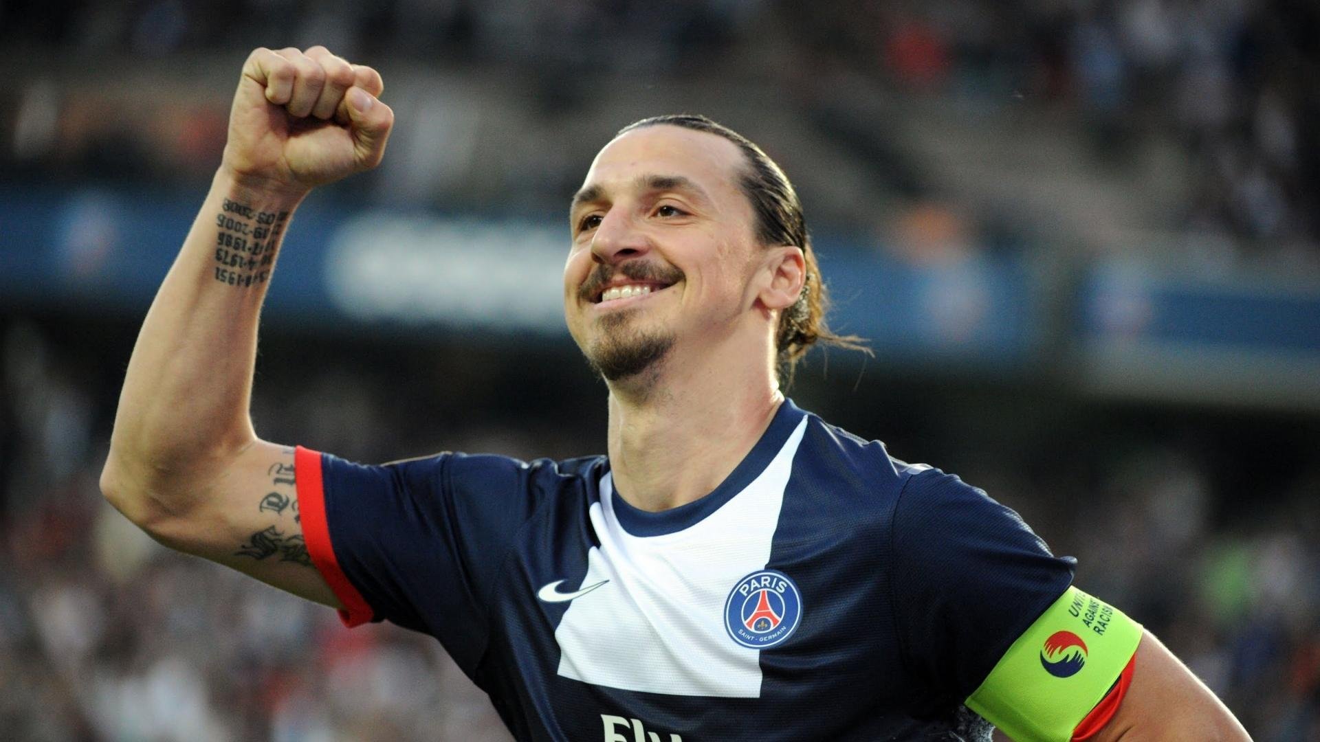 孤胆英雄拉亚！挪威门神一战封神，巴黎巨星黯然失色